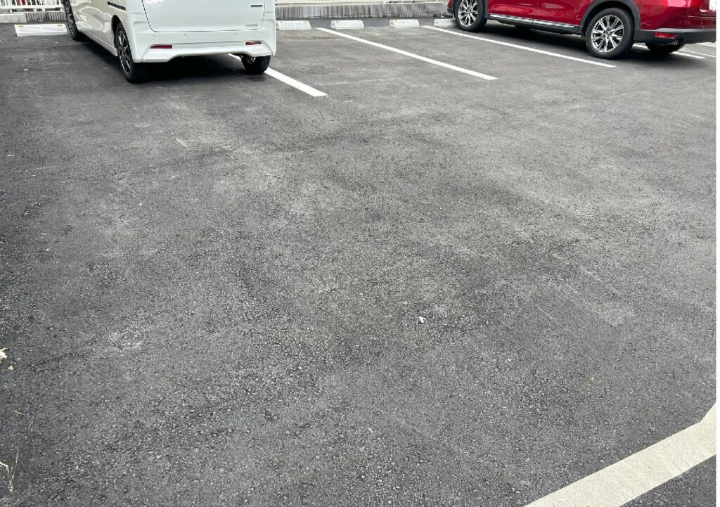 個人オーナー様の駐車場舗装|草刈管理が大変だった空き地を駐車場に