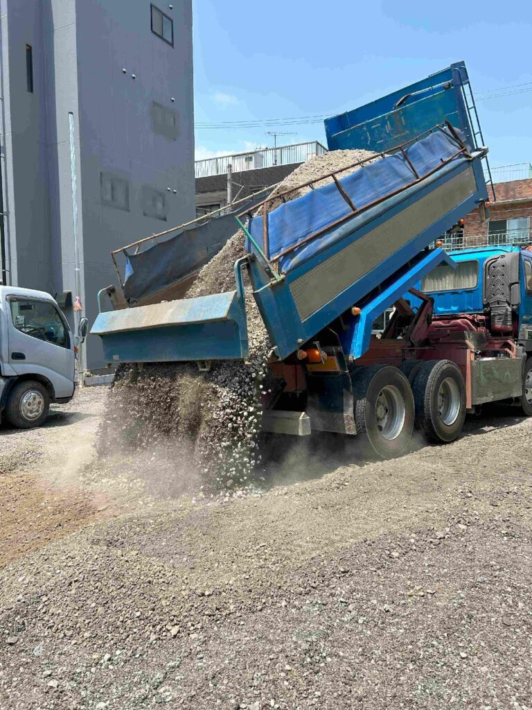 大型ダンプ施工