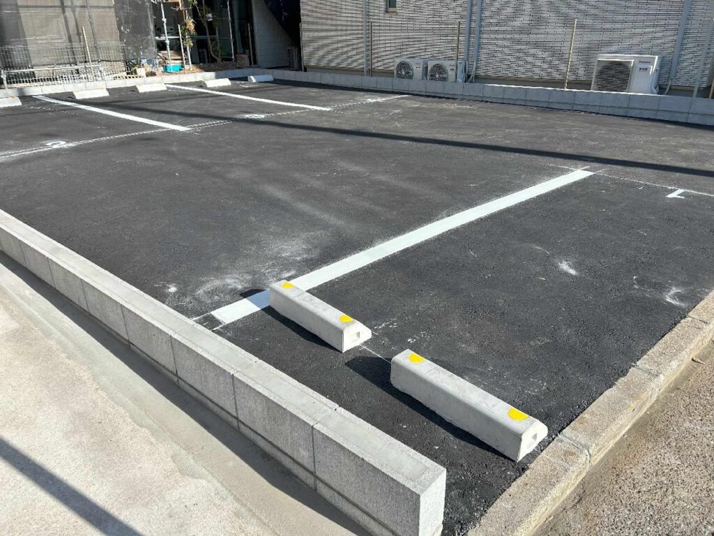 車止め(パーキングブロック)の設置・交換費用|位置の決め方